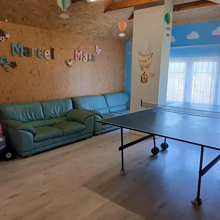 Goscinne U Marcina- Sala Zabaw, Basen, Melex, Rowery, Grill, Mini Dmuchaniec Quarto em Acomodações Particulares Ostrowo (Puck)