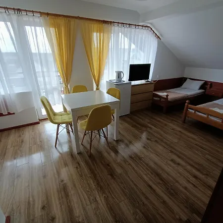 Goscinne U Marcina- Sala Zabaw, Basen, Melex, Rowery, Grill, Mini Dmuchaniec Séjour chez l'habitant