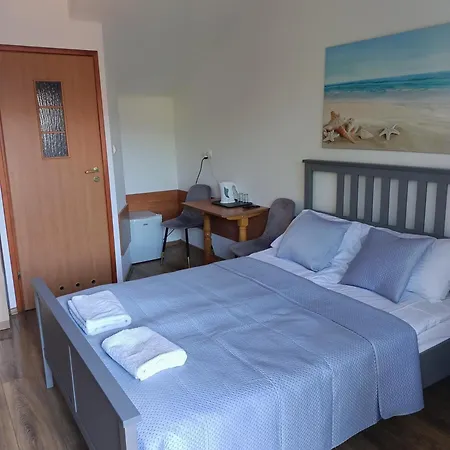 Goscinne U Marcina- Sala Zabaw, Basen, Melex, Rowery, Grill, Mini Dmuchaniec Séjour chez l'habitant Ostrowo (Puck)