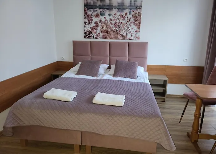 民宿 Goscinne U Marcina- Sala Zabaw, Basen, Melex, Rowery, Grill, Mini Dmuchaniec *