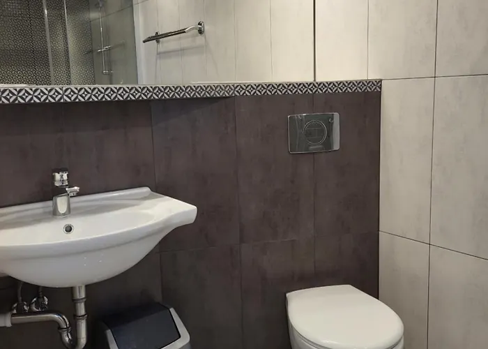 Goscinne U Marcina- Sala Zabaw, Basen, Melex, Rowery, Grill, Mini Dmuchaniec 民宿 奥斯特罗沃